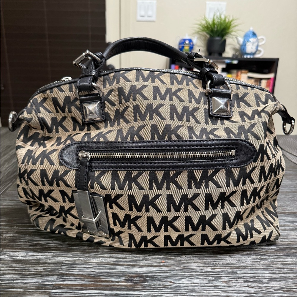 MICHAEL KORS CALISTA Women's MK Signature Satchel Large Bag Beige Black Jacquard